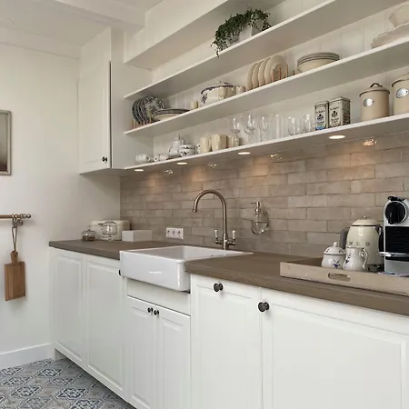 Bed And Breakfast Amsterdam 住宿加早餐酒店 4*