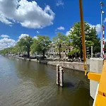 Bed And Breakfast Amsterdam 4*