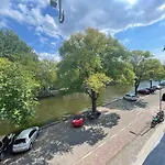 Bed And Breakfast Amsterdam 4* Amszterdam