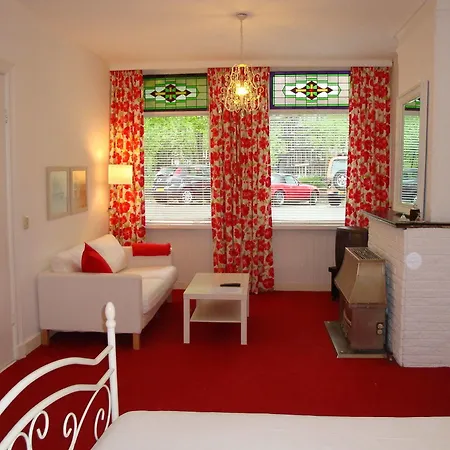 Bed And Breakfast Amsterdam 4* أمستردام