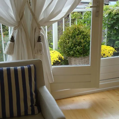 Bed And Breakfast Amsterdam 4*