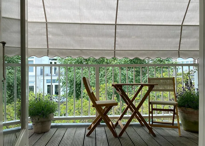 Bed And Breakfast Amsterdam 4*