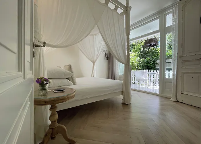 Bed And Breakfast Amsterdam Amsterdam