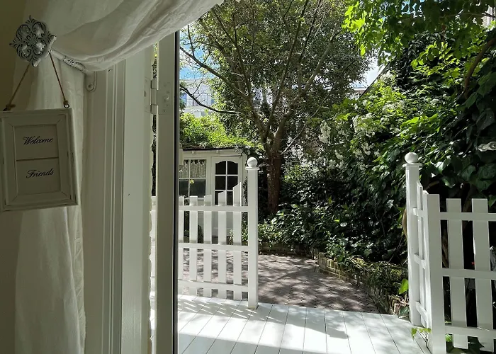 Bed And Breakfast Amsterdam 4* Amsterdam