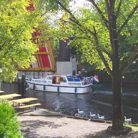 Bed And Breakfast Amsterdam Szálloda